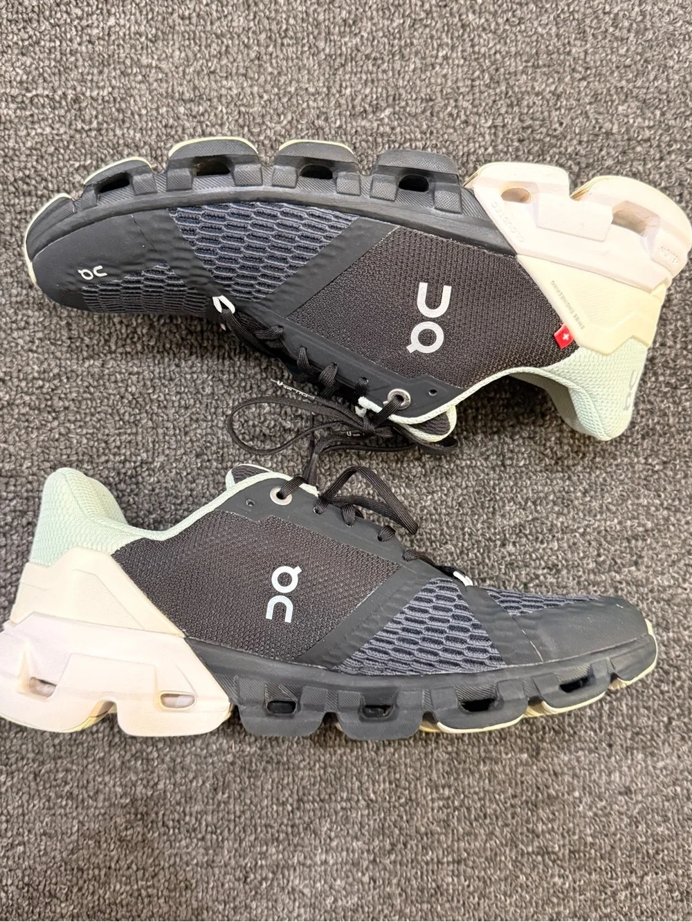 On Running breathable mesh